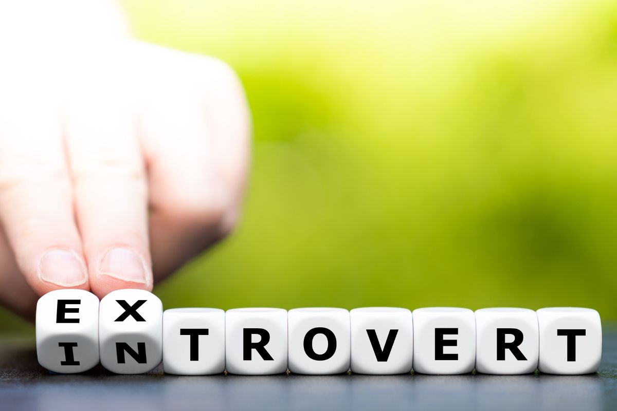 Introvertai ir ekstravertai: asmenybės tipai ir jų ypatumai